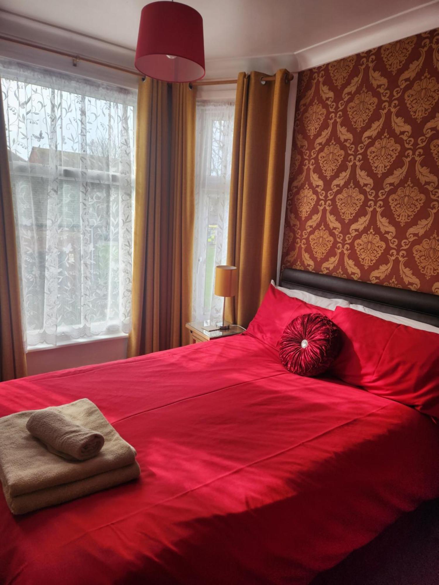 Twin Palms Guesthouse Грейт-Ярмут Экстерьер фото